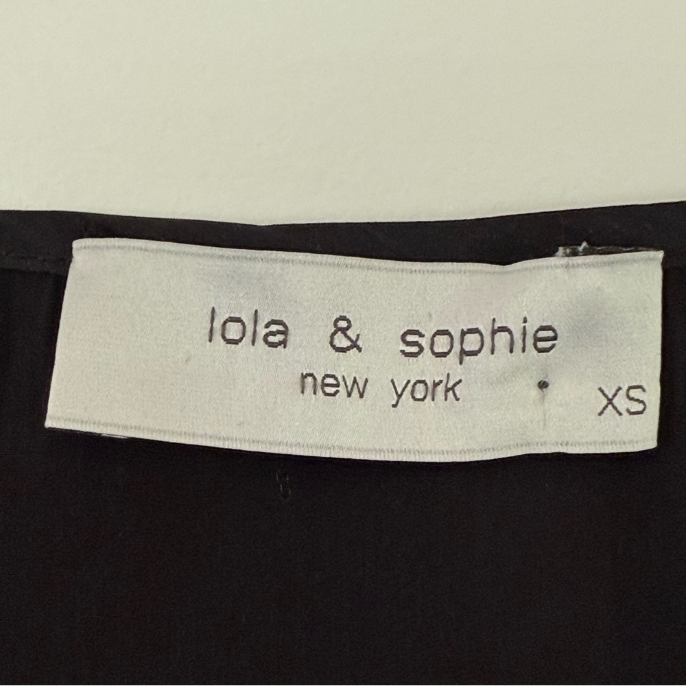 Lola & Sophie Scoop Neck Tank Top Size XS - Picture 2 of 8